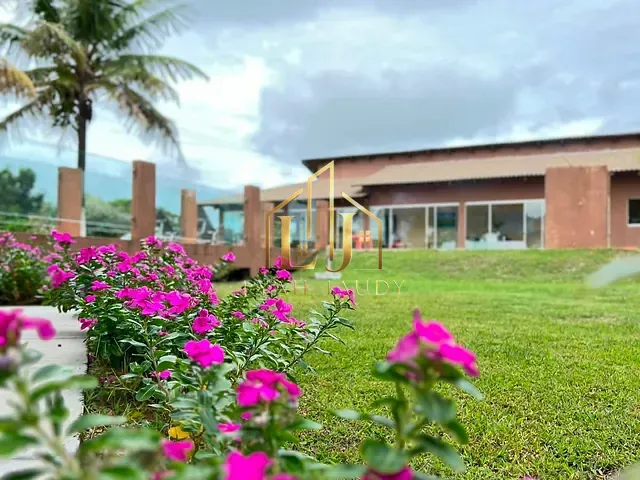 Casa com 2400m² 4 quartos e 3 banheiros, à venda, no bairro zona rural em Chapada dos Guimarães