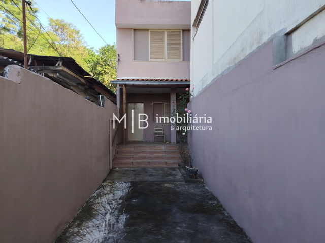 Casa 3 quartos e 1 banheiro, à venda ou para alugar, no bairro Vila Minalda em Cataguases