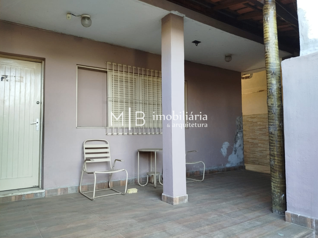Casa 3 quartos e 1 banheiro, à venda ou para alugar, no bairro Vila Minalda em Cataguases