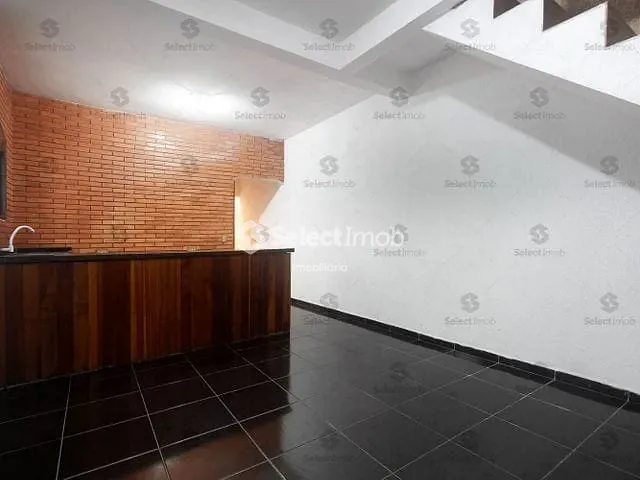 Casa com 90m², para alugar, no bairro Parque Boa Esperança em Mauá