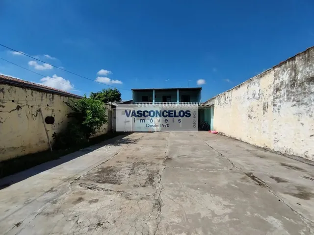 Casa com 300m² 3 quartos e 2 banheiros, à venda, no bairro Vila Industrial em São José Dos Campos