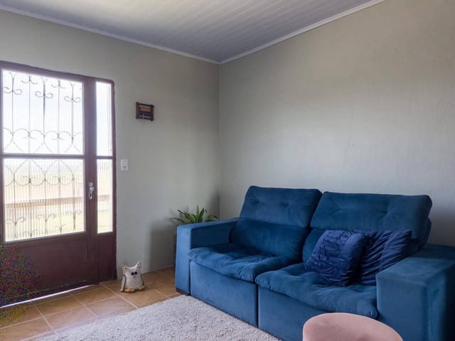 Casa com 360m² 3 quartos e 1 banheiro, à venda, no bairro Três Vendas em Pelotas