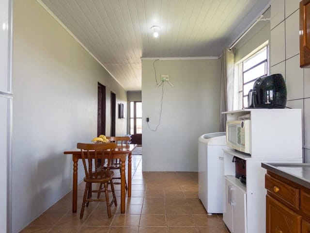 Casa com 360m² 3 quartos e 1 banheiro, à venda, no bairro Três Vendas em Pelotas
