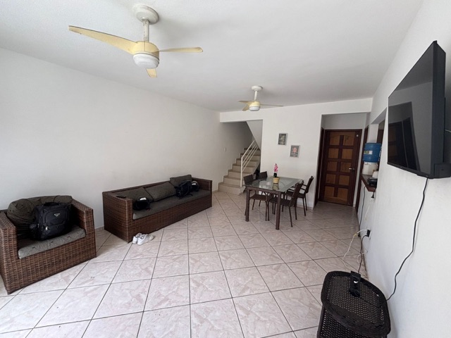 Casa com 150m² 3 quartos e 3 banheiros, à venda, no bairro Praia do Foguete em Cabo Frio