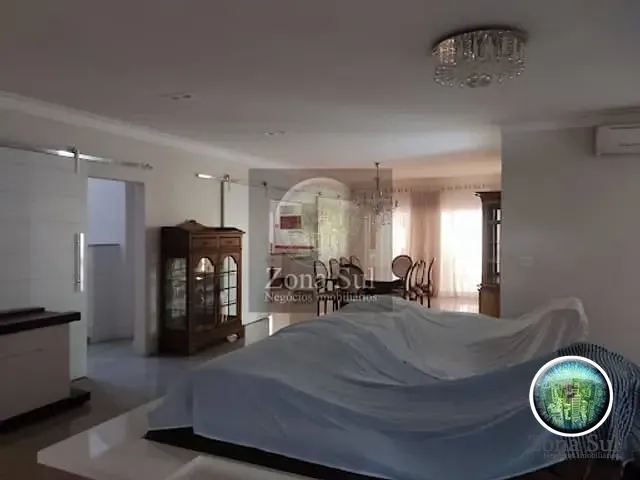 Casa com 416m² 4 quartos e 5 banheiros, à venda, no bairro Parque Campolim em Sorocaba