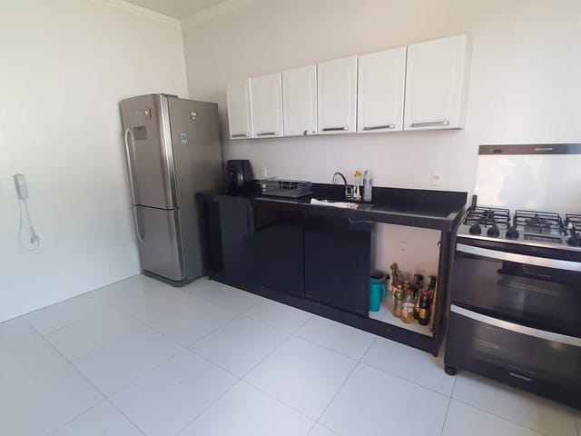 Casa com 200m² 3 quartos e 3 banheiros, à venda, no bairro Granja dos Cavaleiros em Macaé