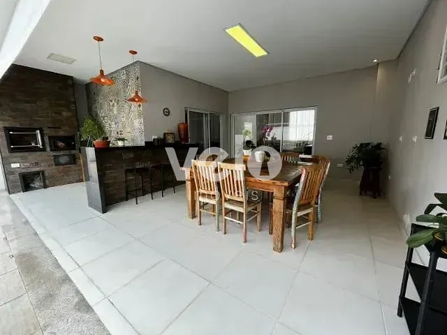 Casa com 350m² 3 quartos e 4 banheiros, à venda, no bairro Piracangaguá em Taubaté