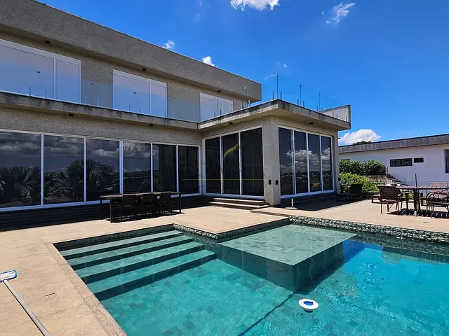 Casa com 1028m² 5 quartos e 4 banheiros, à venda, no bairro Laranjeiras em Piracaia