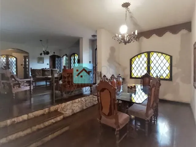 Casa com 700m² 4 quartos e 5 banheiros, à venda, no bairro Jardim Apolo em São José dos Campos