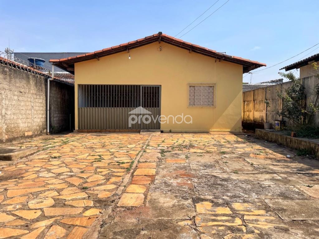 Casa, 4 quartos, 255 m² - Foto 1