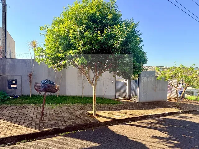 Casa com 522m² 3 quartos e 2 banheiros, à venda, no bairro Jardim  Vale Verde em Rolândia