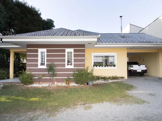 Casa com 400m² 2 quartos e 3 banheiros, à venda, no bairro São Braz em Curitiba