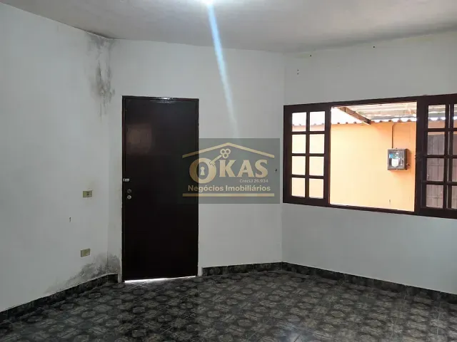 Casa com 250m² 3 quartos e 2 banheiros, à venda, no bairro Vila Amorim em Suzano