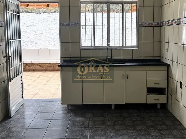 Casa com 250m² 3 quartos e 2 banheiros, à venda, no bairro Vila Amorim em Suzano