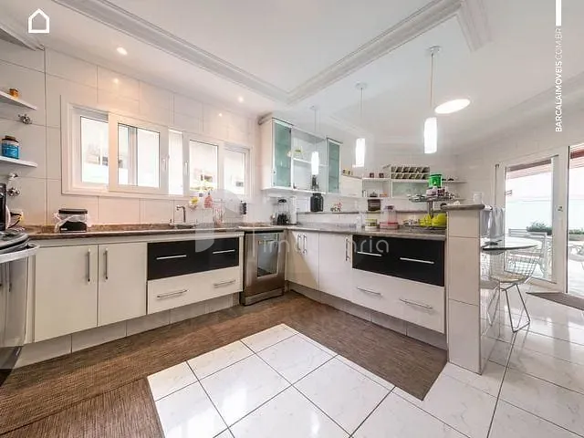 Casa com 500m² 4 quartos e 8 banheiros, à venda, no bairro City América em São Paulo