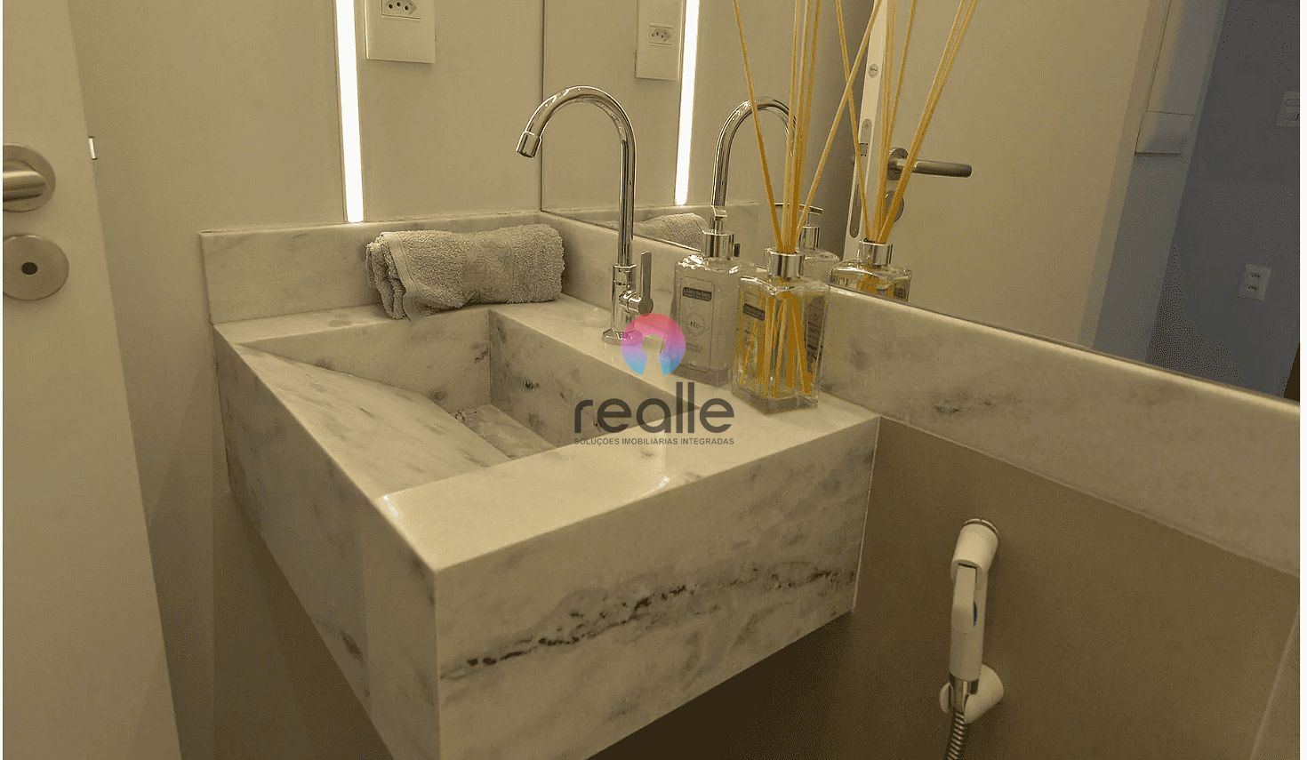 Casa à venda e aluguel com 3 quartos, 194m² - Foto 68