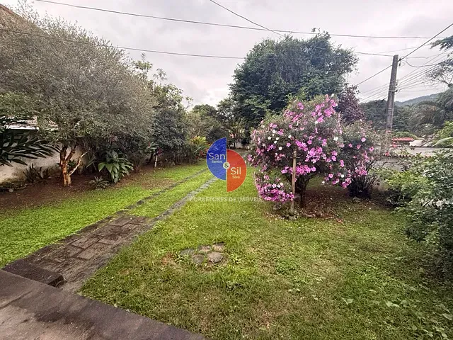 Casa 2 quartos e 2 banheiros, para alugar, no bairro Caneca Fina em Guapimirim