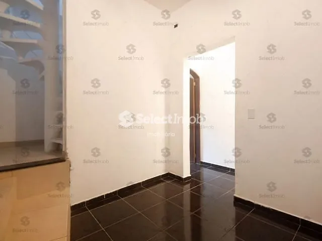 Casa com 60m², para alugar, no bairro Parque Boa Esperança em Mauá
