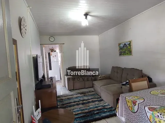 Casa com 149m² 3 quartos e 1 banheiro, à venda, no bairro Colônia Dona Luiza em Ponta Grossa
