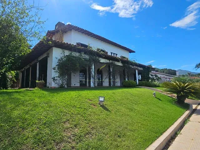 Casa 4 quartos e 4 banheiros, à venda, no bairro Beiral das Pedras em Atibaia