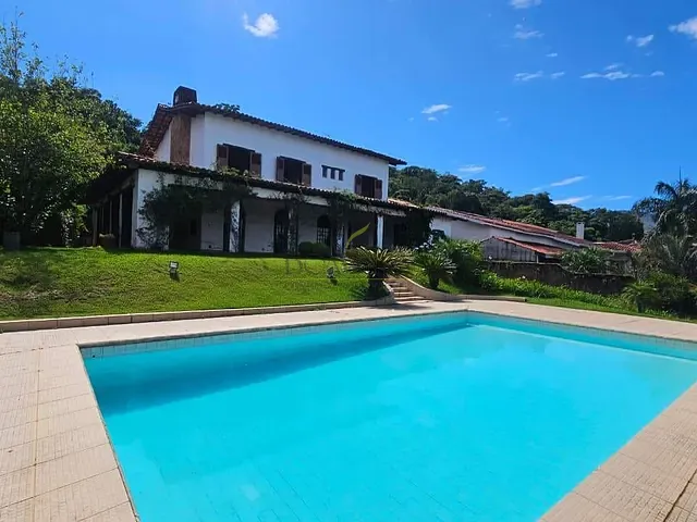 Casa 4 quartos e 4 banheiros, à venda, no bairro Beiral das Pedras em Atibaia