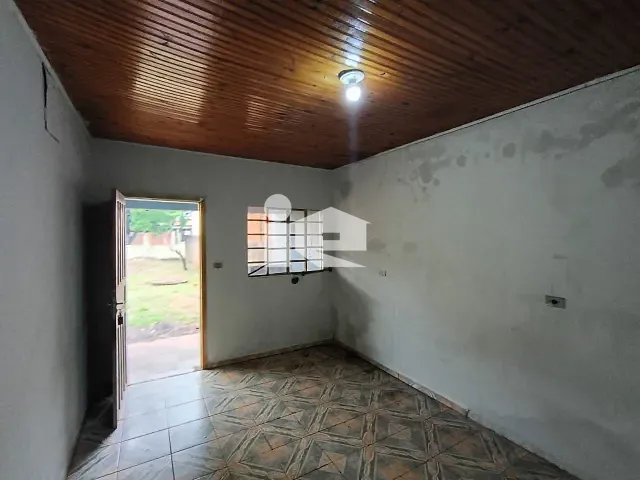 Casa 1 quarto e 1 banheiro, para alugar, no bairro Jardim do Lago em Rolândia