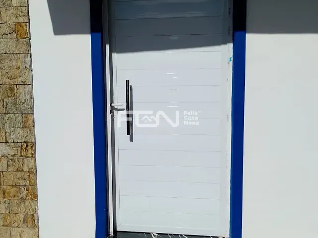 Casa 2 quartos e 1 banheiro, à venda, no bairro Parque das Mangabas em Camaçari
