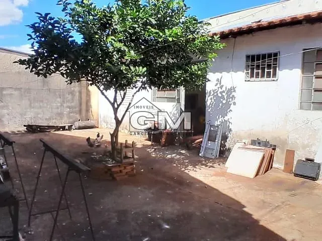 Casa com 200m² 4 quartos e 2 banheiros, à venda, no bairro Jardim Alexandre Balbo em Ribeirão Preto