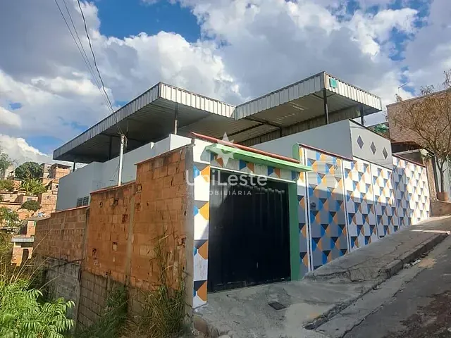 Casa com 420m² 3 quartos e 1 banheiro, à venda, no bairro Conjunto Taquaril em Belo Horizonte