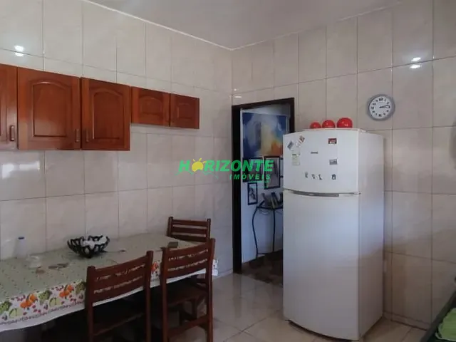 Casa com 567m², à venda, no bairro Vila Menino Jesus em Caçapava