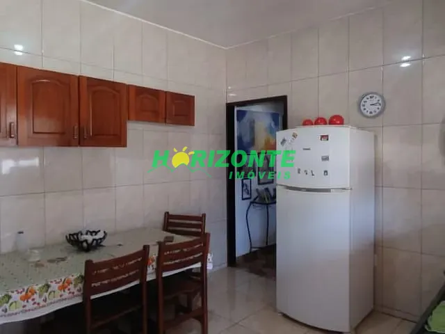 Casa com 567m², à venda, no bairro Vila Menino Jesus em Caçapava