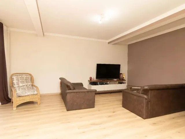 Casa com 400m² 3 quartos e 4 banheiros, à venda, no bairro São Braz em Curitiba