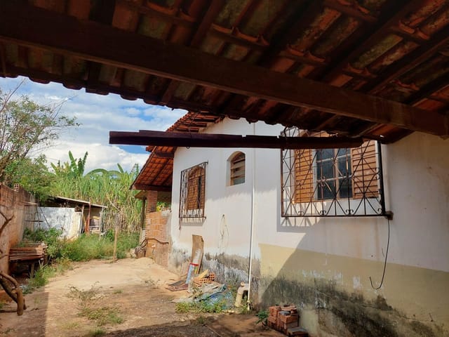 Casa com 1427m² 3 quartos e 3 banheiros, à venda, no bairro Várzea em Lagoa Santa