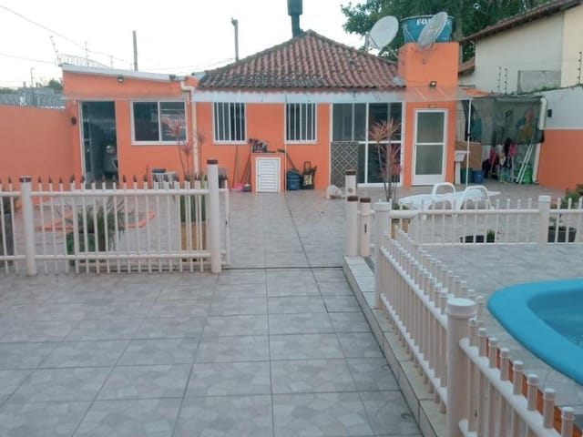 Casa com 330m² 2 quartos e 3 banheiros, à venda, no bairro Laranjal em Pelotas