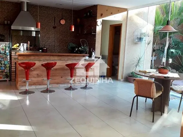 Casa com 510m² 5 quartos e 1 banheiro, à venda, no bairro Parque dos Principes em Sao Paulo