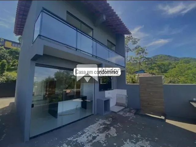 Casa com 294m² 3 quartos e 3 banheiros, à venda, no bairro Engenho do Mato em Niterói