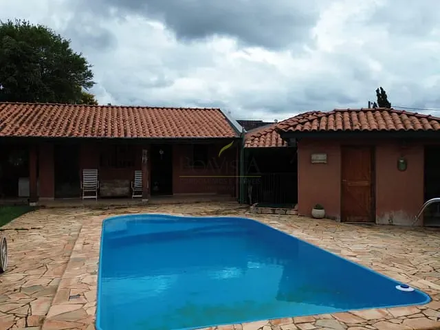 Casa com 1172m² 4 quartos e 5 banheiros, à venda, no bairro Jardim Santos Reis em Piracaia