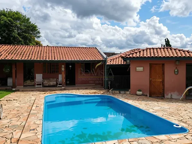 Casa com 1172m² 4 quartos e 5 banheiros, à venda, no bairro Jardim Santos Reis em Piracaia