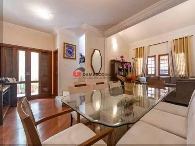 Casa com 320m² 3 quartos e 1 banheiro, à venda, no bairro Barcelona em São Caetano do Sul
