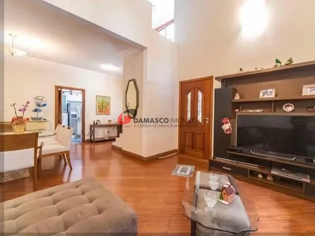 Casa com 320m² 3 quartos e 1 banheiro, à venda, no bairro Barcelona em São Caetano do Sul