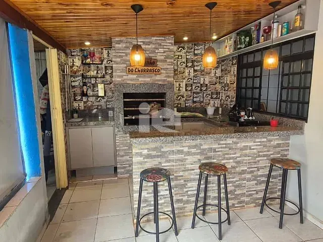 Casa 3 quartos e 2 banheiros, à venda, no bairro Jardim Nobre em Rolândia