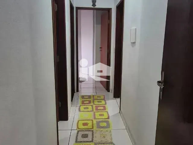 Casa 3 quartos e 2 banheiros, à venda, no bairro Jardim Nobre em Rolândia