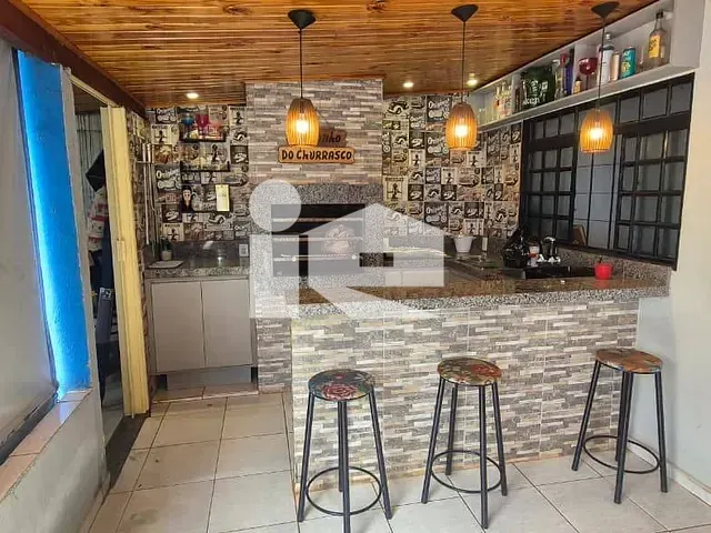 Casa 3 quartos e 2 banheiros, à venda, no bairro Jardim Nobre em Rolândia