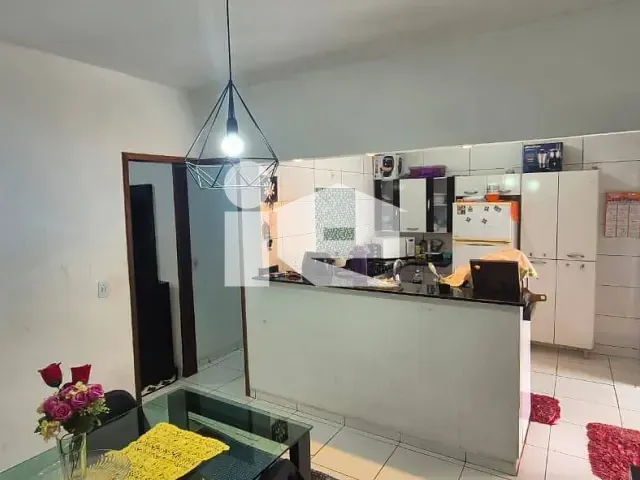 Casa 3 quartos e 2 banheiros, à venda, no bairro Jardim Nobre em Rolândia