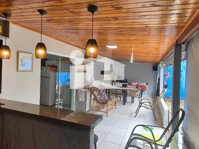 Casa 3 quartos e 2 banheiros, à venda, no bairro Jardim Nobre em Rolândia