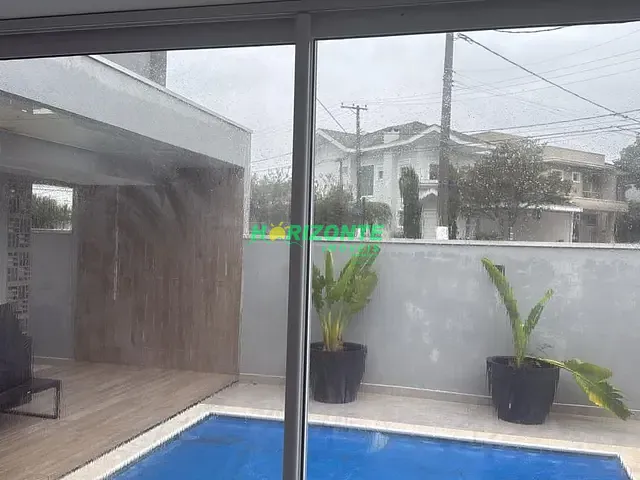 Casa com 252m² 4 quartos e 5 banheiros, à venda, no bairro Urbanova em São José dos Campos