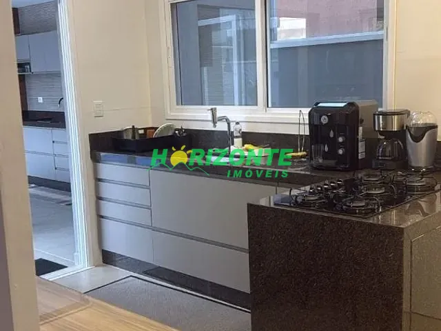 Casa com 252m² 4 quartos e 5 banheiros, à venda, no bairro Urbanova em São José dos Campos