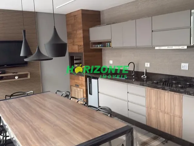 Casa com 252m² 4 quartos e 5 banheiros, à venda, no bairro Urbanova em São José dos Campos