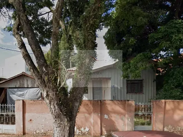 Casa 3 quartos e 1 banheiro, à venda, no bairro Centro em Rolândia