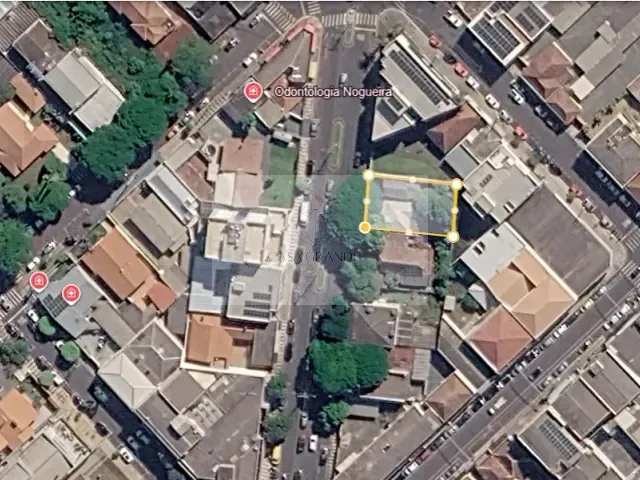 Casa 3 quartos e 1 banheiro, à venda, no bairro Centro em Rolândia